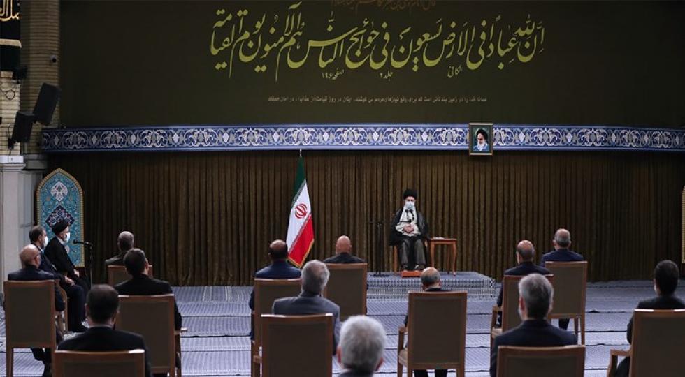 آیت‌الله خامنه‌ای: آمریکایی‌ها در قضیه هسته‌ای واقعاً وقاحت را از حد گذرانده‌اند