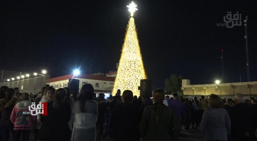 نصب درخت کریسمس در منطقه مسیحی نشین نینوی + تصاویر