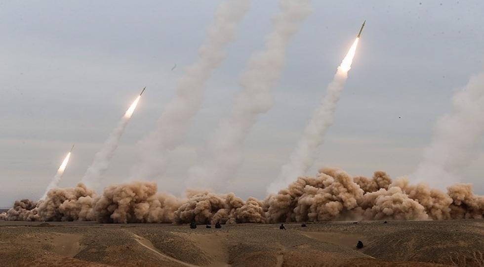 شلیک همزمان ۱۶ موشک بالستیک در مرحله نهایی رزمایشی در ایران
