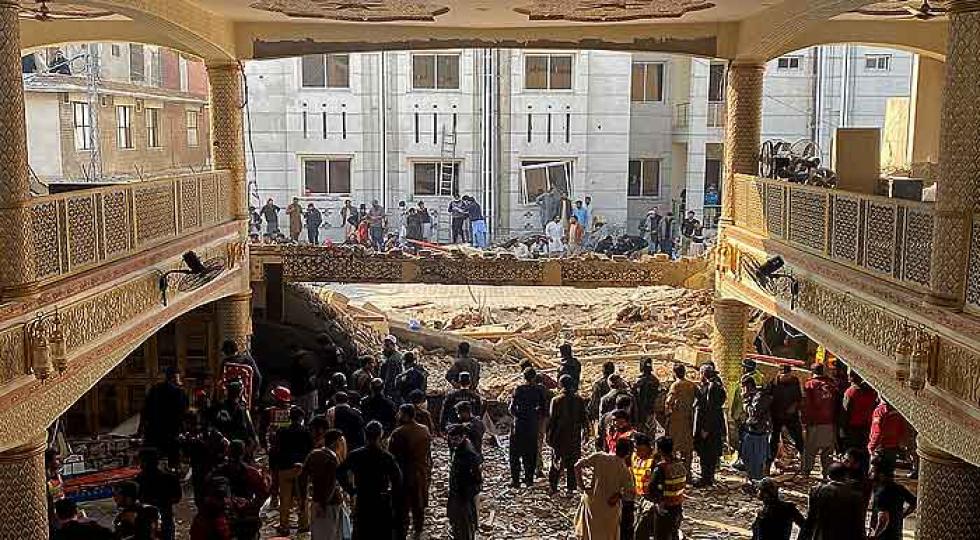 32 کشته و 150 زخمی در انفجار یک مسجد در پاکستان