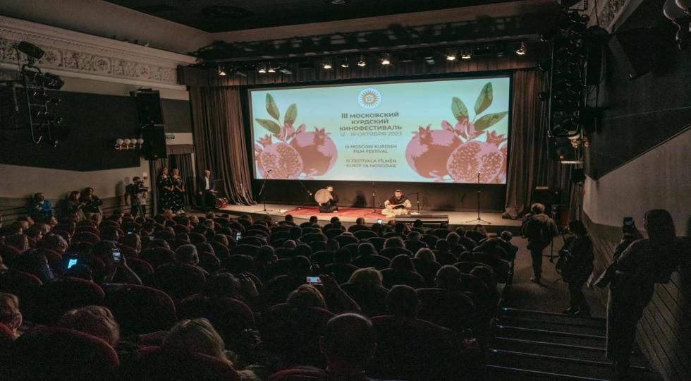  با کسب 4 جایزه توسط کارگردانان ایرانی؛ جوایز «خورشید طلایی» سومین دوره جشنواره فیلم کُردی «مسکو» به برندگان اهدا شد + تصاویر