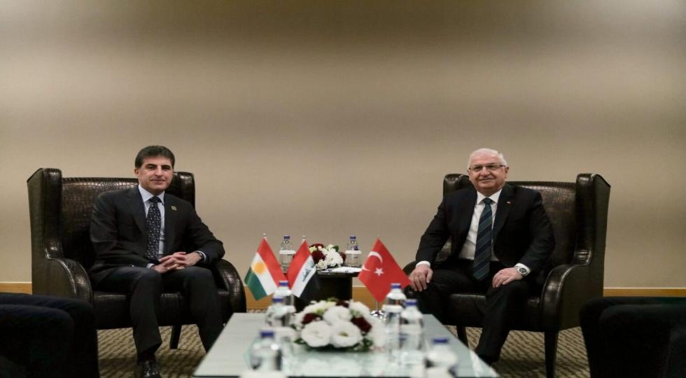 آنکارا آشکار ساخت؛ رویارویی با پ.ک.ک محور مذاکرات وزیر دفاع ترکیە و رئیس اقلیم کردستان بودە است