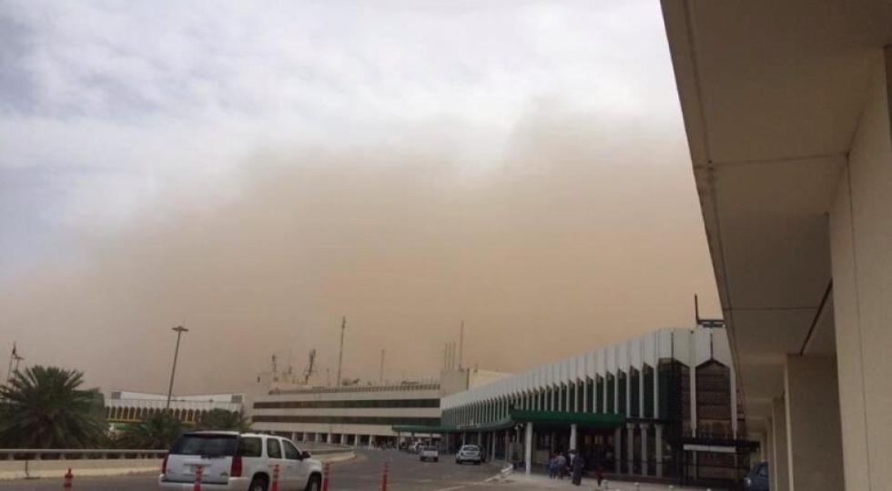متوقف شدن پروازهای فرودگاه بغداد به دلیل طوفان گرد و خاک 