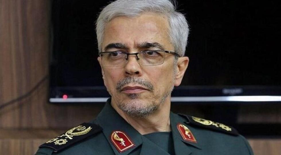 دستور رئیس ستاد کل نیروهای مسلح ایران برای استفاده از همه امکانات برای یافتن بالگرد رئیسی
