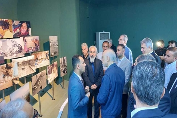 وەزیری دەرەوەی پێشووتری ئێران لە مۆنۆمێنتی هەڵەبجە + وێنە