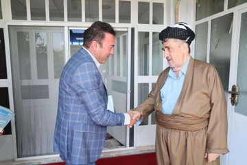 دەزگاکانی میدیایی زایەڵە و جام کوردی محەمەدی حاجی مەحمودیان بەسەر کردەوە + وێنە